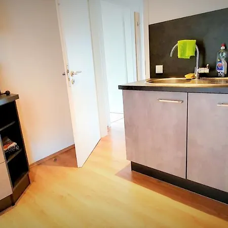 Διαμέρισμα Moderne , Helle Ferienwohnung Mit Balkon In Μόναχο